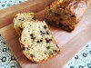 Plumcake integrale con granella di mandorle e gocce di cioccolato fondente