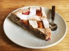 Crostata integrale con crema pasticcera e fragole